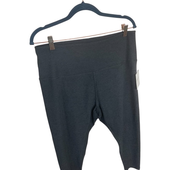 Beyond Yoga Spacedye Walk and Talk Capri NWT - Picture 5 of 9